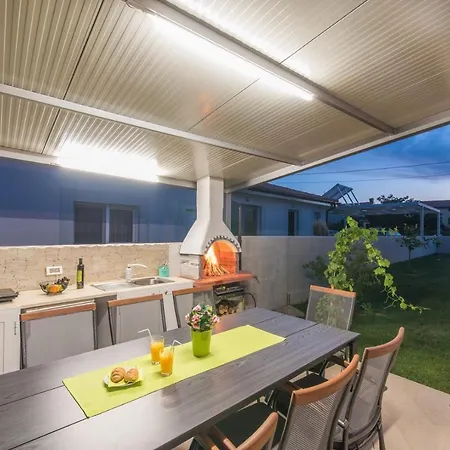 Modern With Private Pool Novigrad (Istria)
