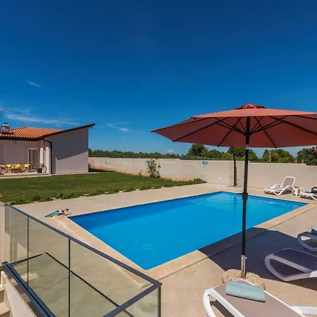 Modern With Private Pool Villa Novigrad (Istria)