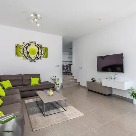 Modern With Private Pool Villa Novigrad (Istria)