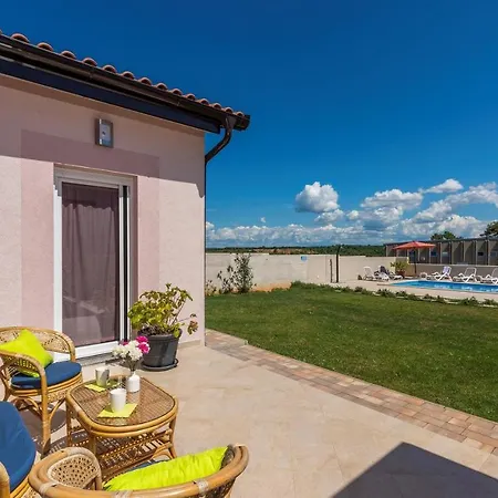 Villa Modern With Private Pool