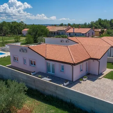 Villa Modern With Private Pool