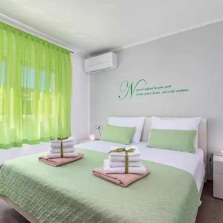 Modern With Private Pool Villa Novigrad (Istria)