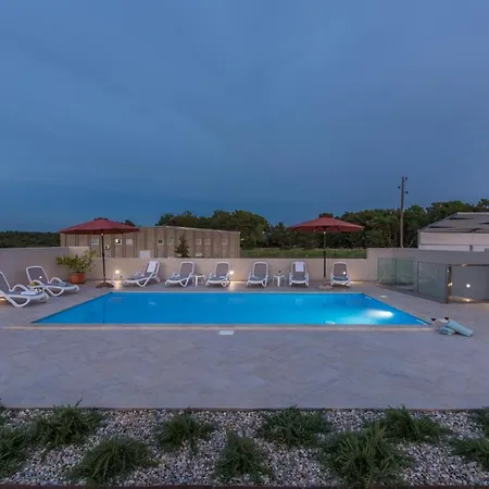 Modern With Private Pool Novigrad Istria